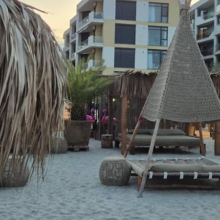 Constantinos Apartment Mamaia Nord Navodari Bagian luar foto